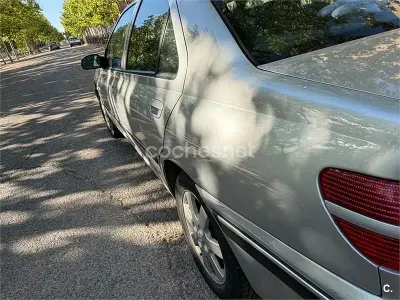 Usado Peugeot 406 109 CV (80 kW) 2004 Gris / plata Berlina