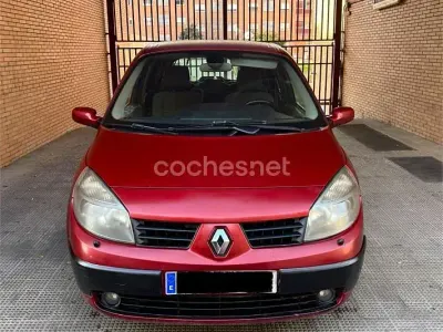 Usado Renault Scenic E-Tech Dynamique 130 CV (95 kW) 2007 Rojo Monovolumen