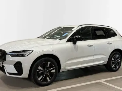Usado Volvo XC60 Plus 250 CV (183 kW) 2026 Blanco SUV