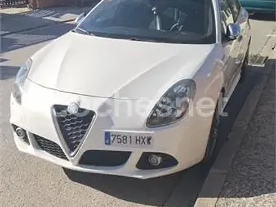 Usado Alfa Romeo Giulietta Distinctive 150 CV (110 kW) 2014 Blanco Utilitario