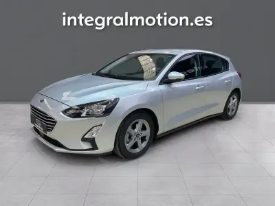 Usado Ford Focus Trend 95 CV (69 kW) 2019 Gris Berlina