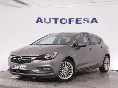Usado Opel Astra Dynamic 136 CV (100 kW) 2016 Gris titanio