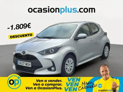 Usado Mazda 2 116 CV (85 kW) 2023 Gris Utilitario