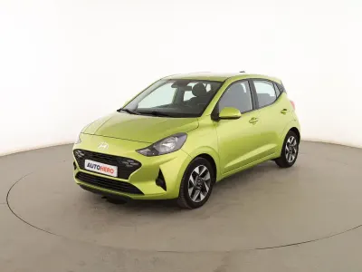 Usado Hyundai i10 67 CV (49 kW) 2024 Verde Utilitario