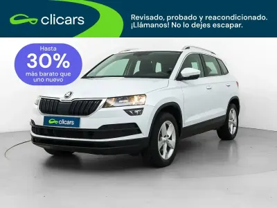 Usado Skoda Karoq Ambition 150 CV (110 kW) 2022 Blanco SUV