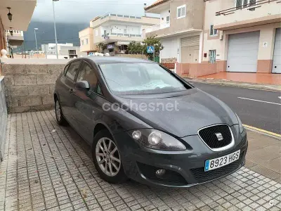 Usado Seat Leon Copa 105 CV (77 kW) 2011 Gris / plata Utilitario