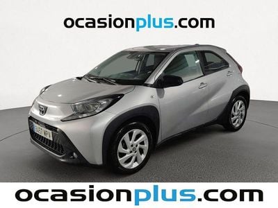 Gris Usado 2024 Toyota Aygo X Play SUV | 12.955 € (Precio justo)
