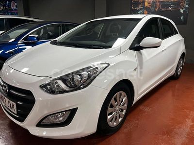 Blanco Usado 2017 Hyundai i30 Berlina | 9900 € (Precio justo)
