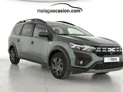 Usado Dacia Jogger Expression 101 CV (74 kW) 2025 Verde Monovolumen