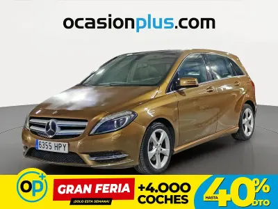Usado Mercedes B180 109 CV (80 kW) 2013 Marrón Utilitario