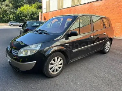 Usado Renault Grand Scénic II Dynamique 150 CV (110 kW) 2006 Negro Monovolumen