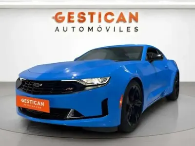 Usado Chevrolet Camaro 335 CV (246 kW) 2018 Azul Coupe
