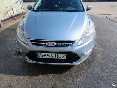 Usado Ford Mondeo Sport 115 CV (84 kW) 2012 Gris / plata Familiar