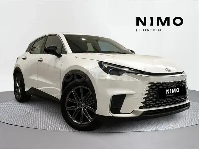 Usado Lexus LBX 136 CV (100 kW) 2024 Blanco SUV