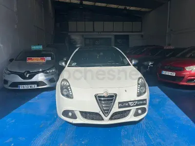 Usado Alfa Romeo Giulietta Progression 140 CV (102 kW) 2011 Blanco Utilitario