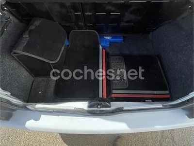 Usado Renault Clio 80 CV (58 kW) 1995 Blanco Berlina