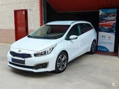 Usado Kia Ceed Sportswagon 136 CV (100 kW) 2017 Blanco Familiar