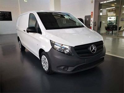 usado Mercedes Vito Industriales110CDI 75kW furgón Pro larga (Reservado)