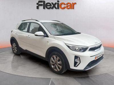 Blanco Usado 2022 Kia Stonic SUV | 14.490 € (Buen precio)