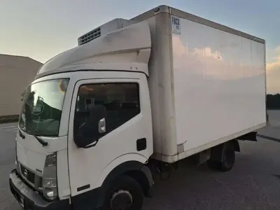 Usado Nissan Cabstar 141 CV (103 kW) 2016 Blanco Pickup/Camioneta