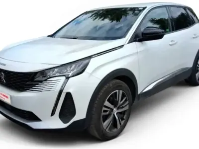 Usado Peugeot 3008 Allure 131 CV (96 kW) 2024 Blanco SUV