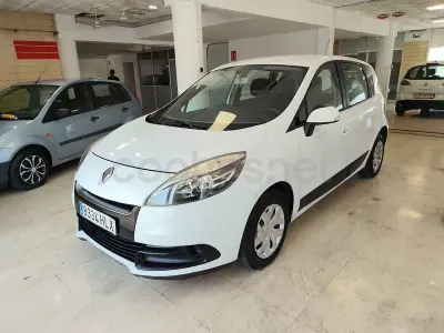 Usado Renault Scénic III Authentique 110 CV (80 kW) 2012 Blanco Monovolumen
