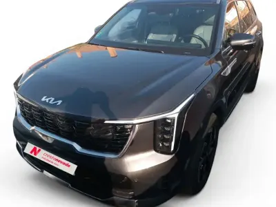 Usado Kia Sorento 230 CV (169 kW) 2024 Negro SUV