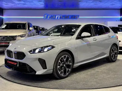 Usado BMW 120 Comfort Edition 163 CV (119 kW) 2025 Gris / plata Utilitario
