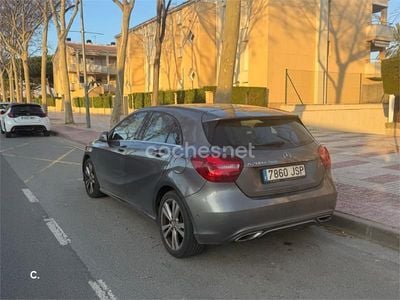 Usado Mercedes A200 150 CV (110 kW) 2018 Gris / plata Berlina
