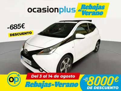 Usado Toyota Aygo x-sky 69 CV (50 kW) 2018 Blanco Utilitario
