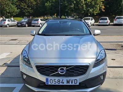 Negro Usado 2015 Volvo V40 CC Kinetic Familiar | 12.000 € (Precio justo)