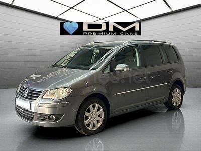 Usado VW Touran Highline 140 CV (102 kW) 2008 Gris / plata Monovolumen