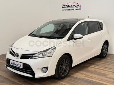 Usado Toyota Verso Advance 147 CV (108 kW) 2016 Blanco Monovolumen