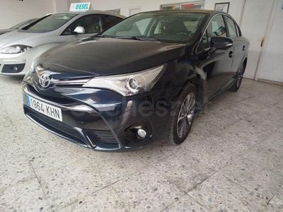 Usado Toyota Avensis Advance 143 CV (105 kW) 2018 Gris / plata Berlina