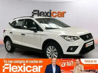 Usado Seat Arona Ecomotive 95 CV (69 kW) 2021 Blanco SUV