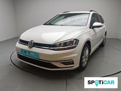 Usado VW Golf VII Advance 115 CV (84 kW) 2019 Blanco Familiar
