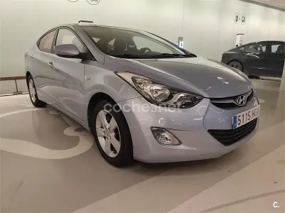 Usado Hyundai Elantra Comfort 132 CV (97 kW) 2011 Azul Berlina