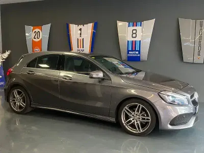 Usado Mercedes A200 AMG line 156 CV (114 kW) 2016 Gris / plata Utilitario