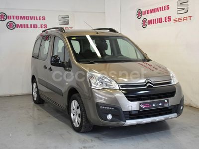 Usado Citroën Berlingo Feel 100 CV (73 kW) 2016 Marrón Monovolumen