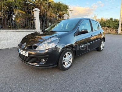 Gris / plata Usado 2007 Renault Clio II Authentique Berlina | 4500 € (Precio justo)