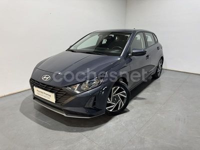 Gris / plata Usado 2024 Hyundai i20 Berlina | 16.900 € (Precio justo)