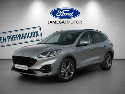 Usado Ford Kuga ST-Line 225 CV (165 kW) 2023 Gris SUV