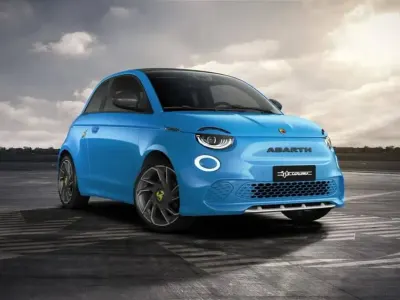 Usado Abarth 500e Turismo 113 kW (154 CV) 2023 Azul Utilitario