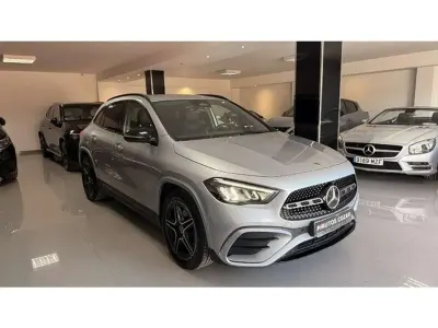 Usado Mercedes GLA200 150 CV (110 kW) 2024 Gris SUV