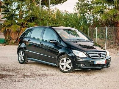 Mercedes B200