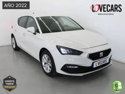 Usado Seat Leon Style 116 CV (85 kW) 2022 Blanco Berlina