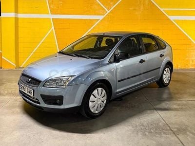 Usado Ford Focus Ghia 100 CV (73 kW) 2005 Azul Familiar