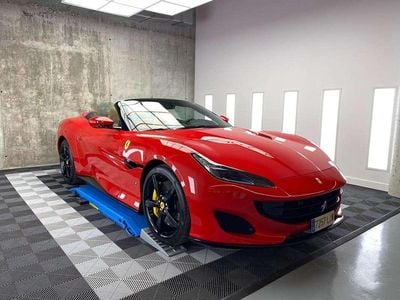 Rojo Usado 2019 Ferrari Portofino Descapotable | 235.000 €