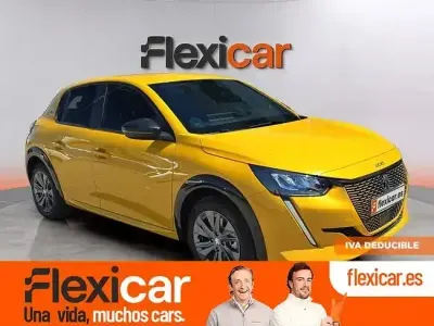 Usado Peugeot e-208 Allure 100 kW (136 CV) 2024 Amarillo Utilitario