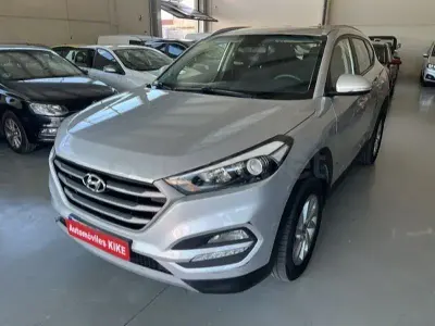 Usado Hyundai Tucson 115 CV (84 kW) 2016 Gris / plata SUV